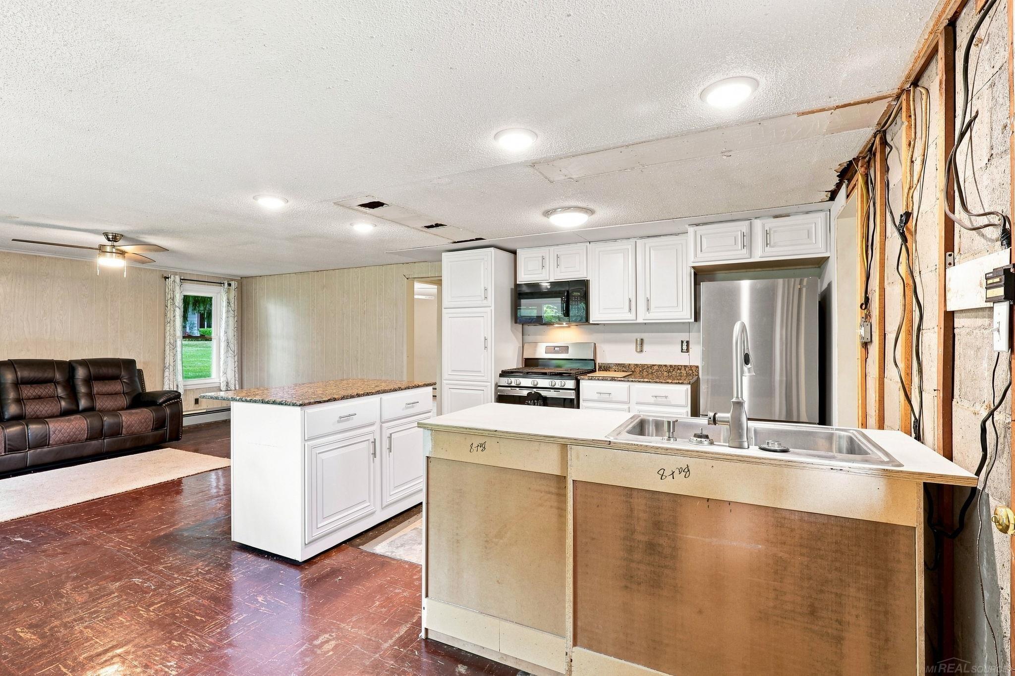 3048 N Wadhams Road