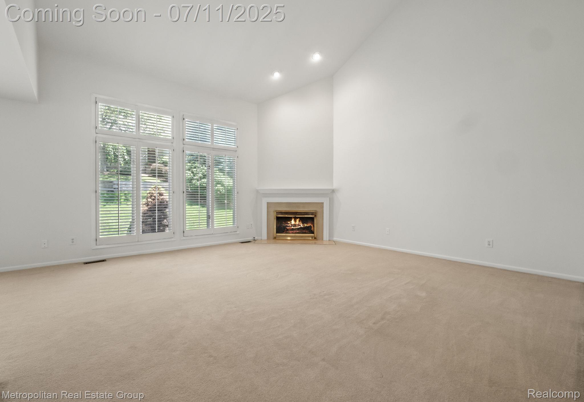 211 SAINT LAWRENCE Boulevard