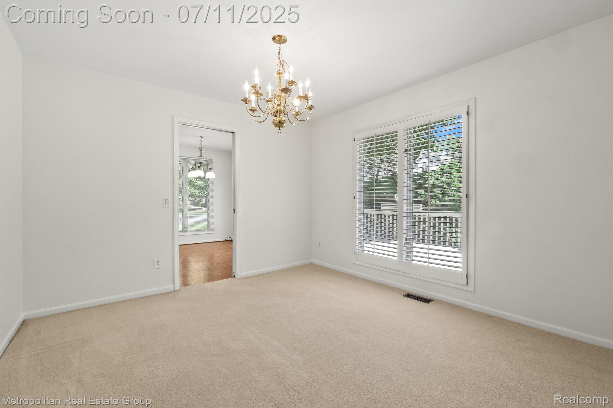 211 SAINT LAWRENCE Boulevard