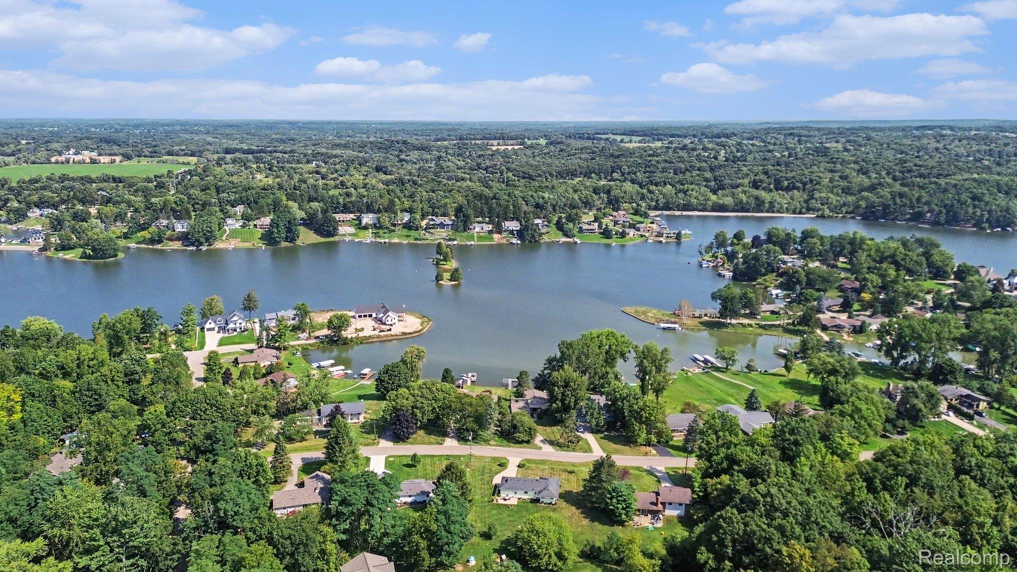 7595 Ledgewood Drive