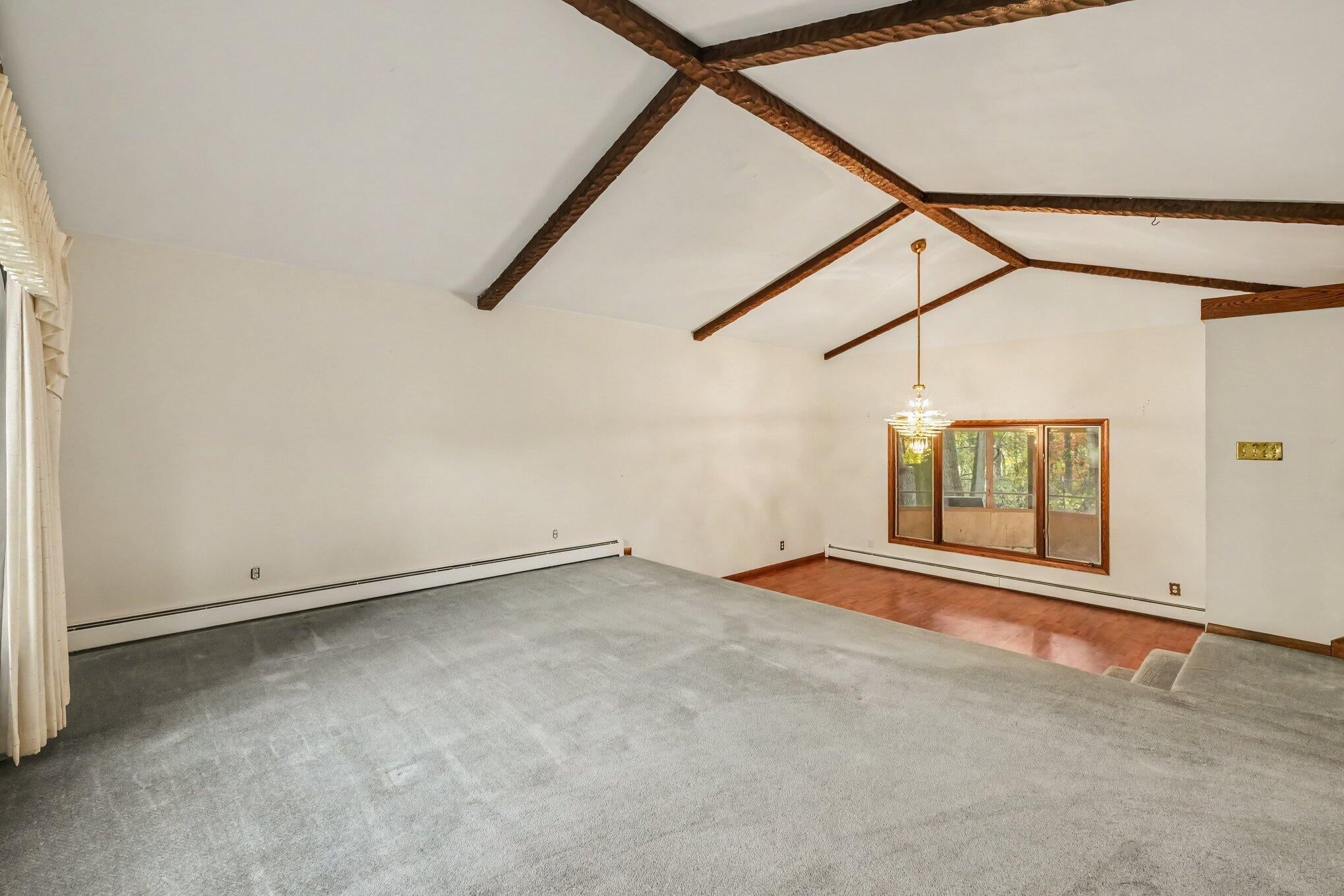 204 Knoll Drive