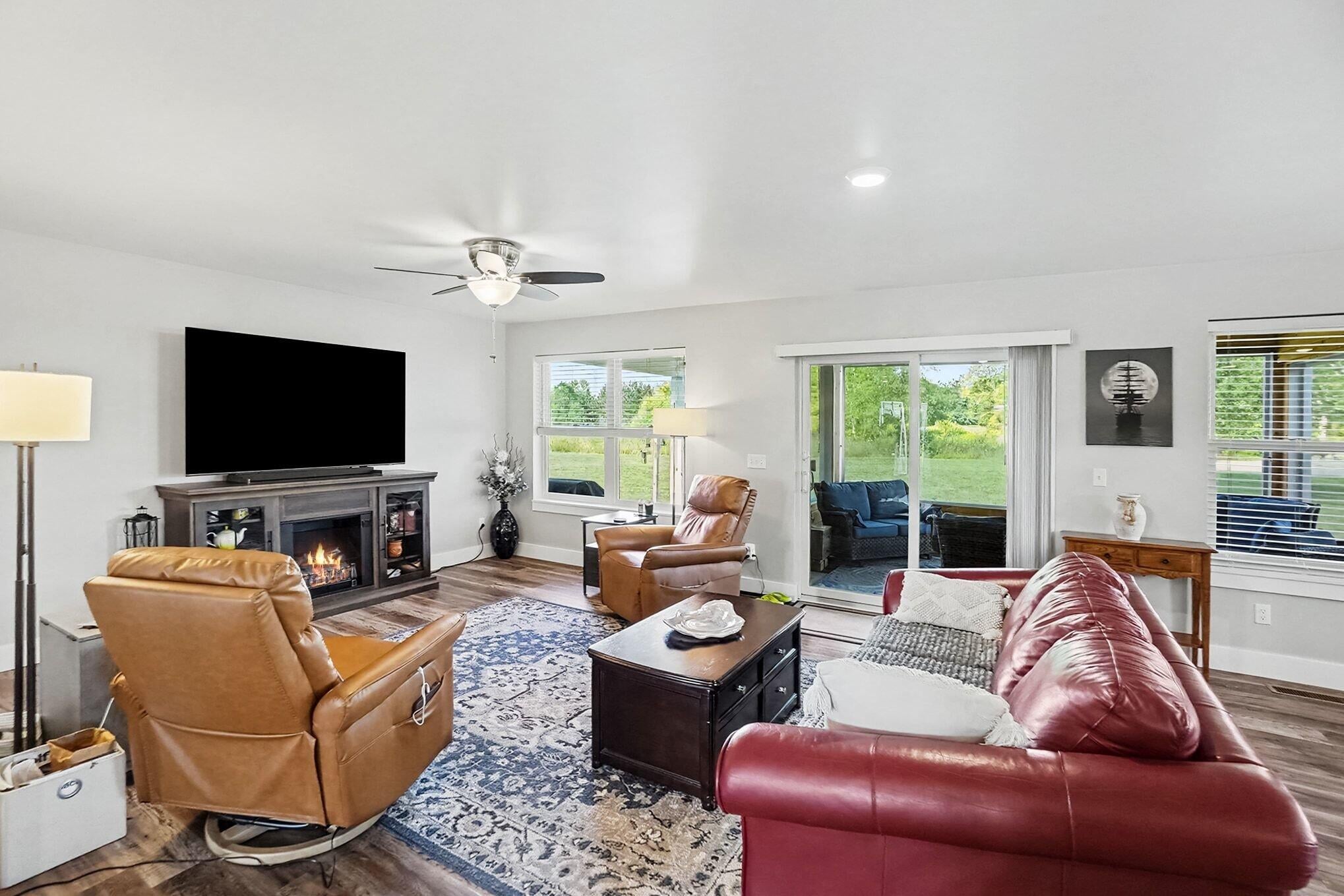 1501 Whitepine Court