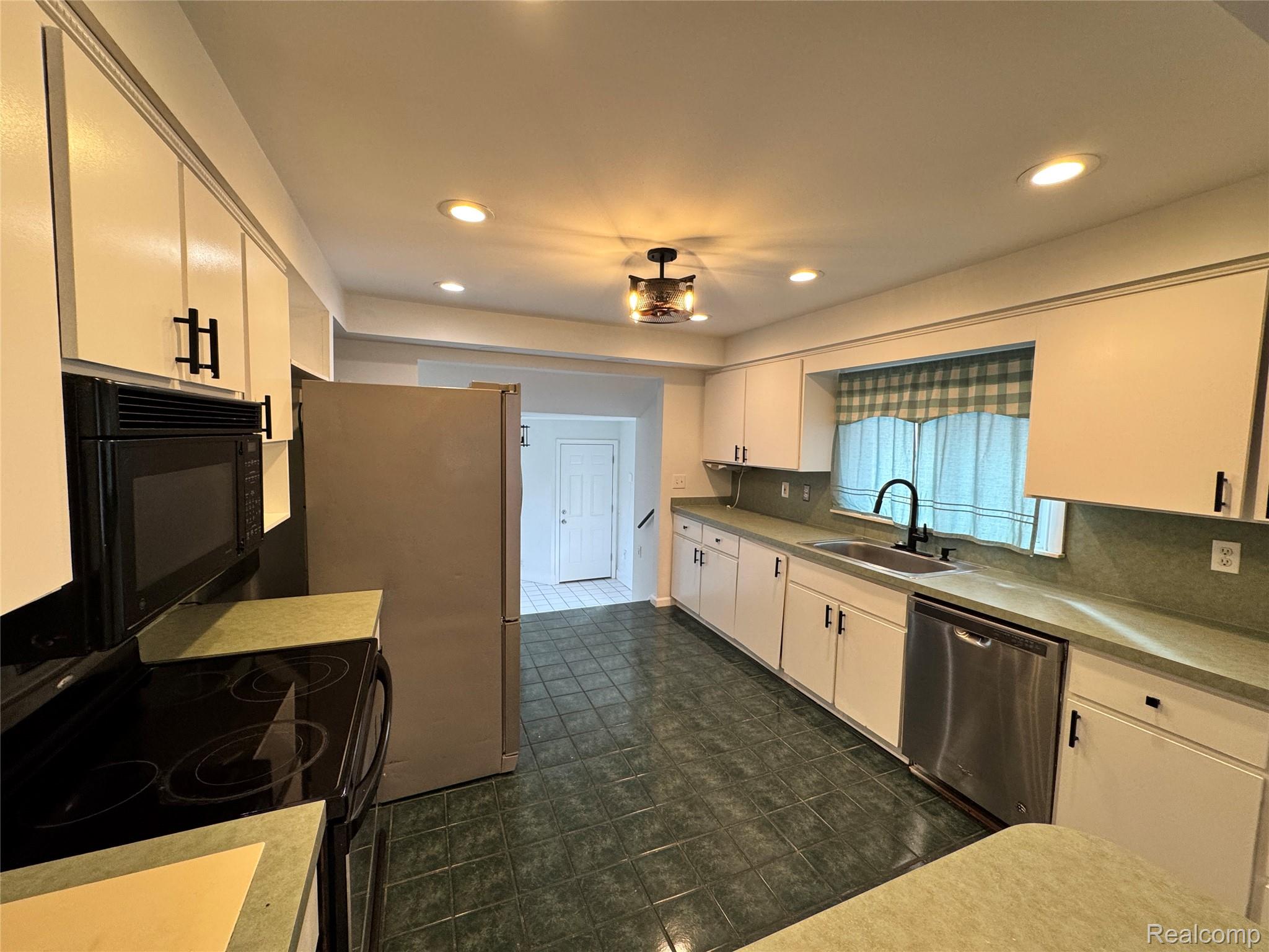 5336 Mansfield Avenue