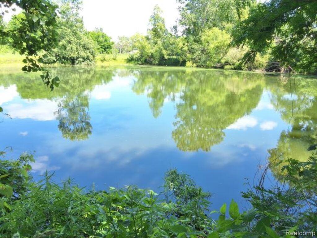 2040 & 2036 & 2160 Golf Course Rd