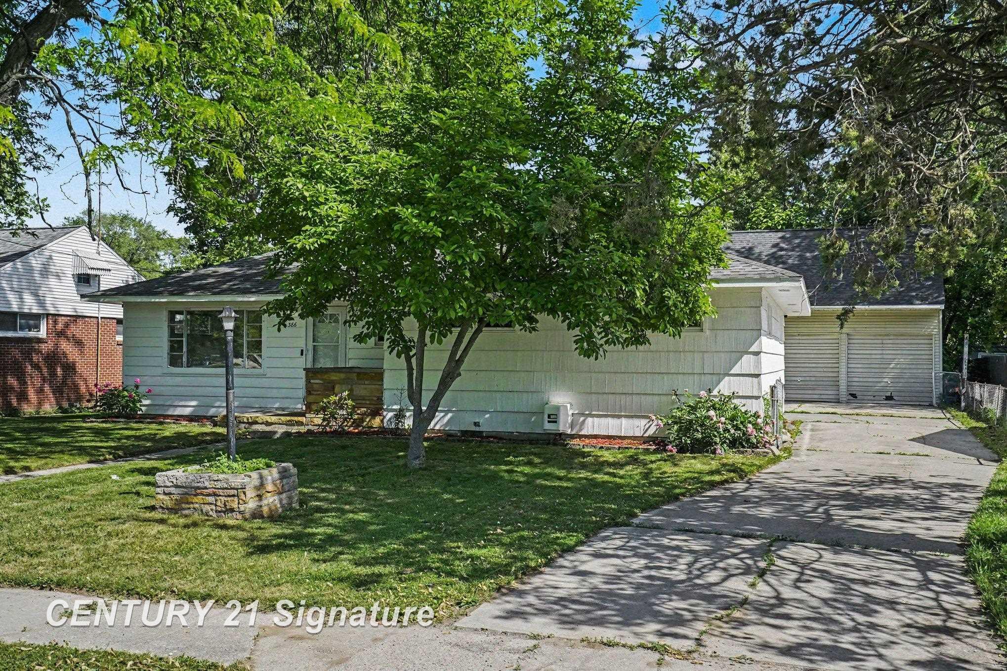 386 E Perkins Street
