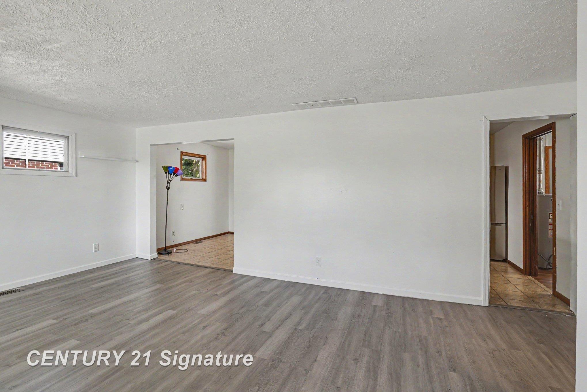 386 E Perkins Street