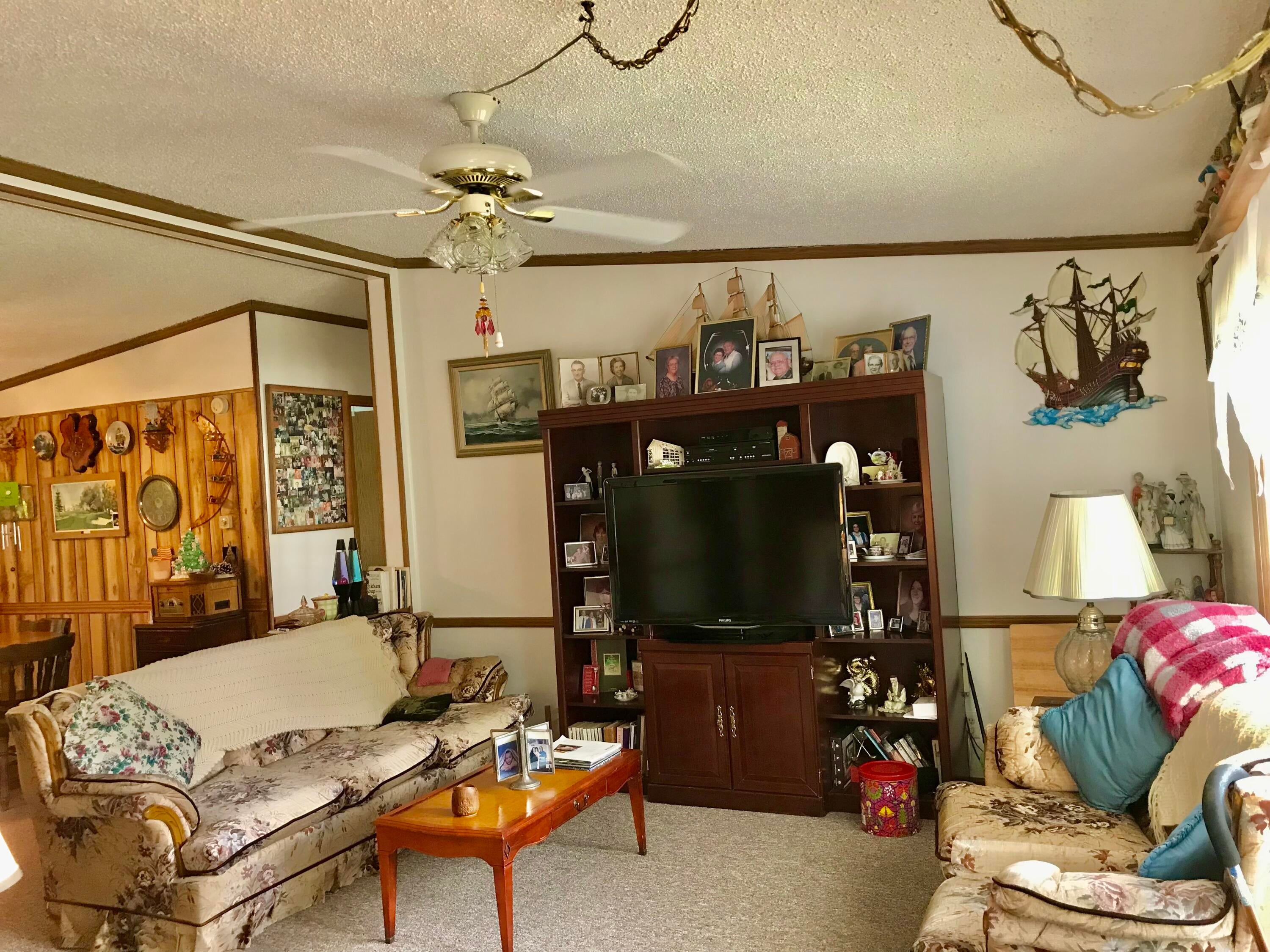 106 W Vermont Avenue
