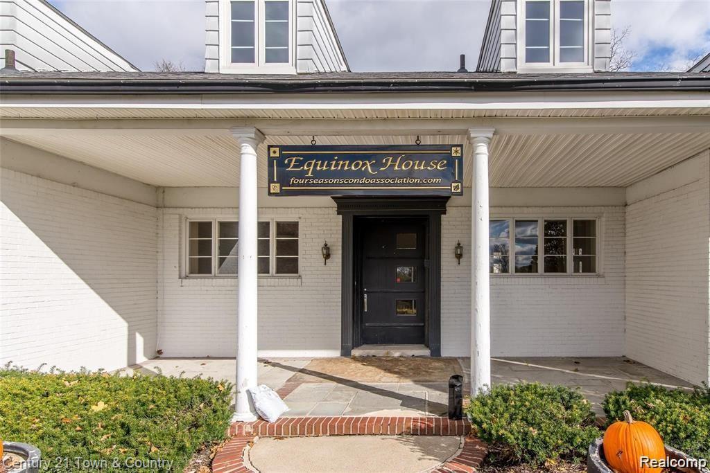 42160 E Woodward Avenue Avenue 8