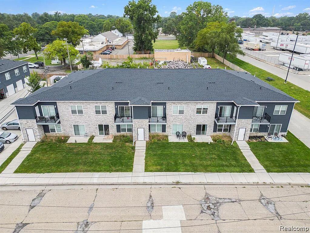1251 E WOODWARD HEIGHTS Boulevard