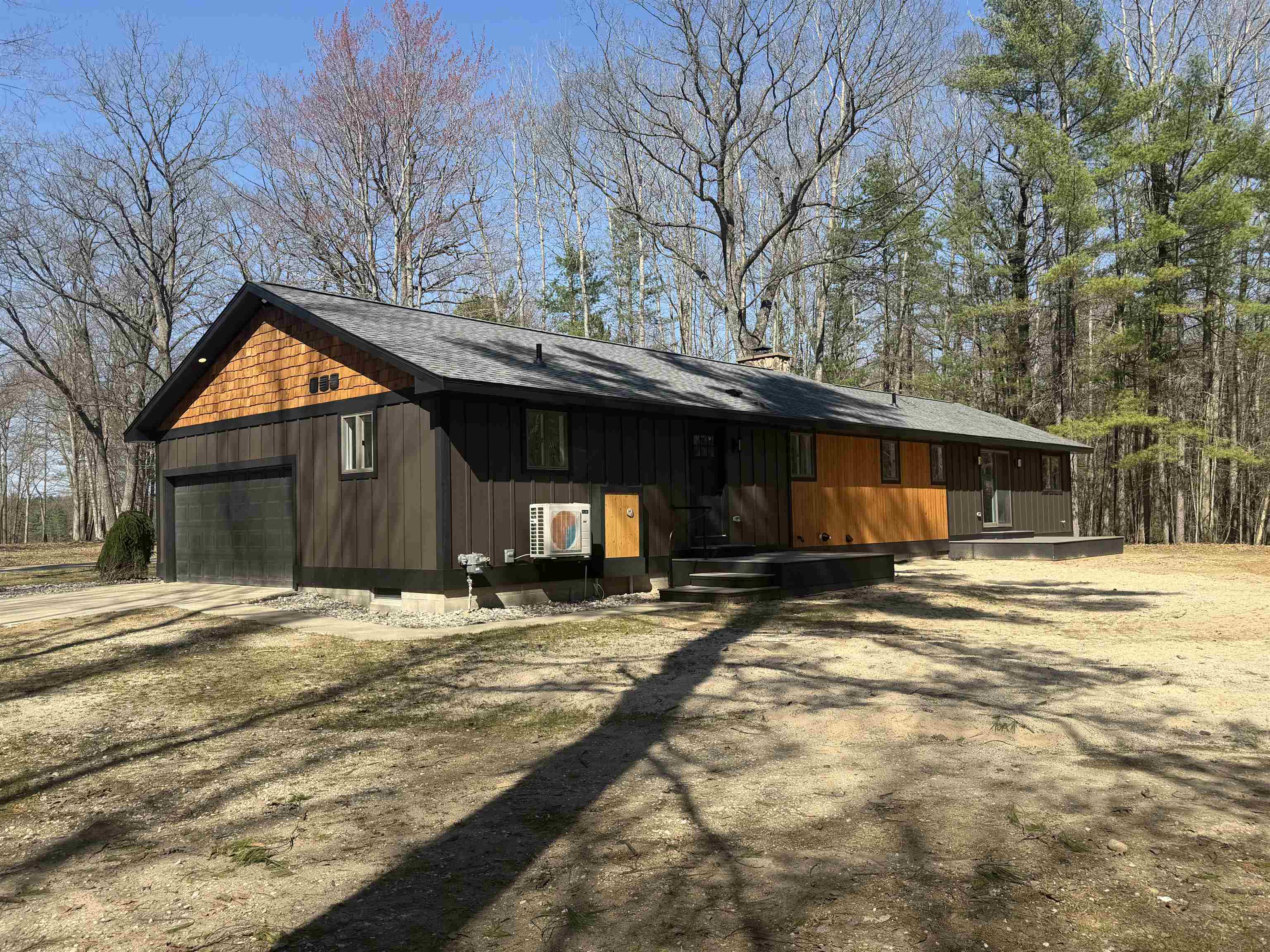 10852 NE Black Bear Road