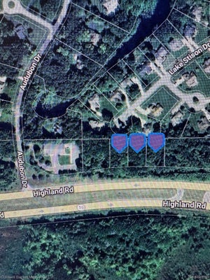 2 HIGHLAND DR, HIGHLAND, MI 48357 - Image 4143203f51f6d66bb242c41e2a02f7ec/2685737