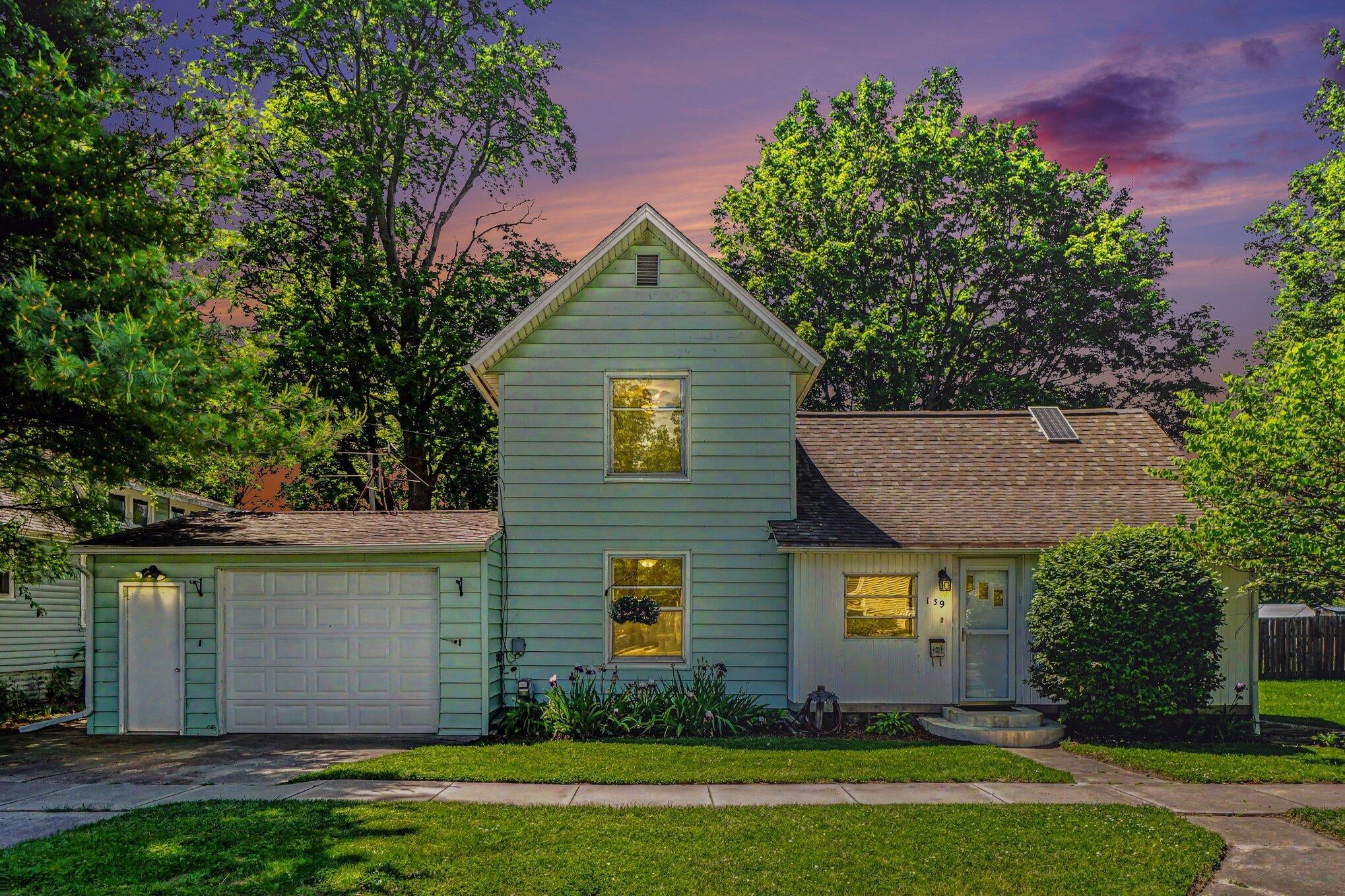 139 N Kalamazoo Avenue
