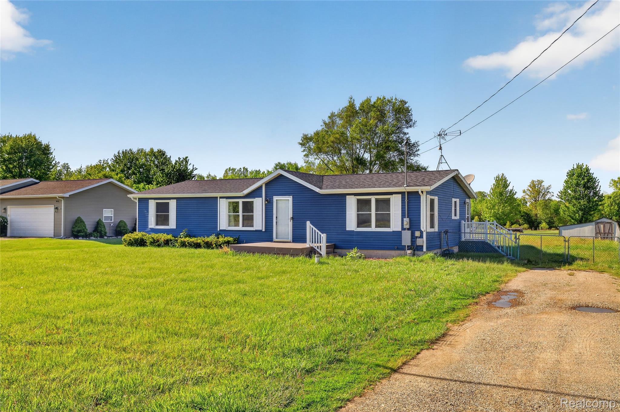 4050 Thompson Road