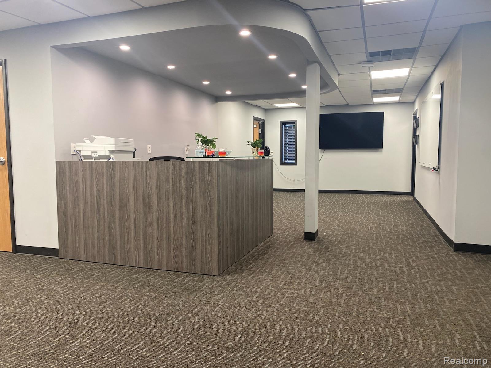 1213 N BALLENGER Highway