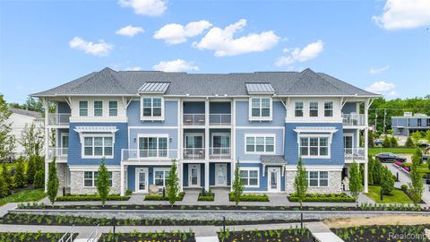 460 Mystic Cove Lane 403 Lake Orion Village MI 48362