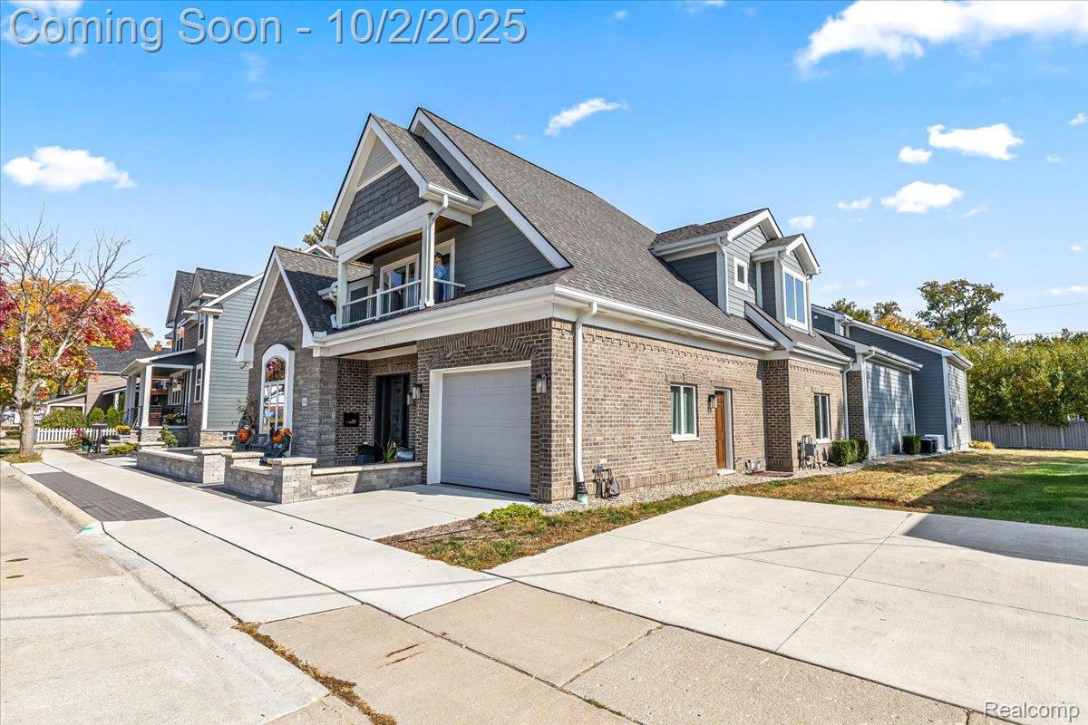 543 Deer Street