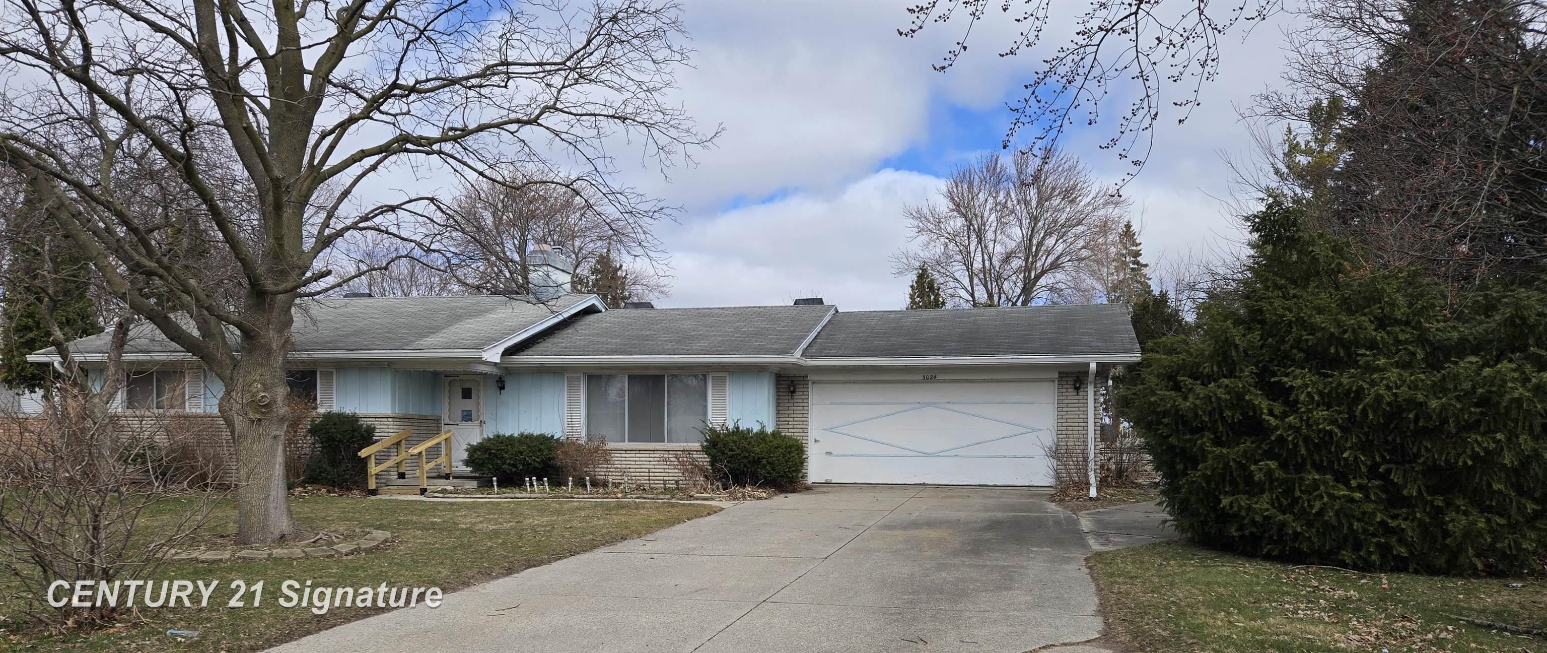 5024 Clydesdale Lane