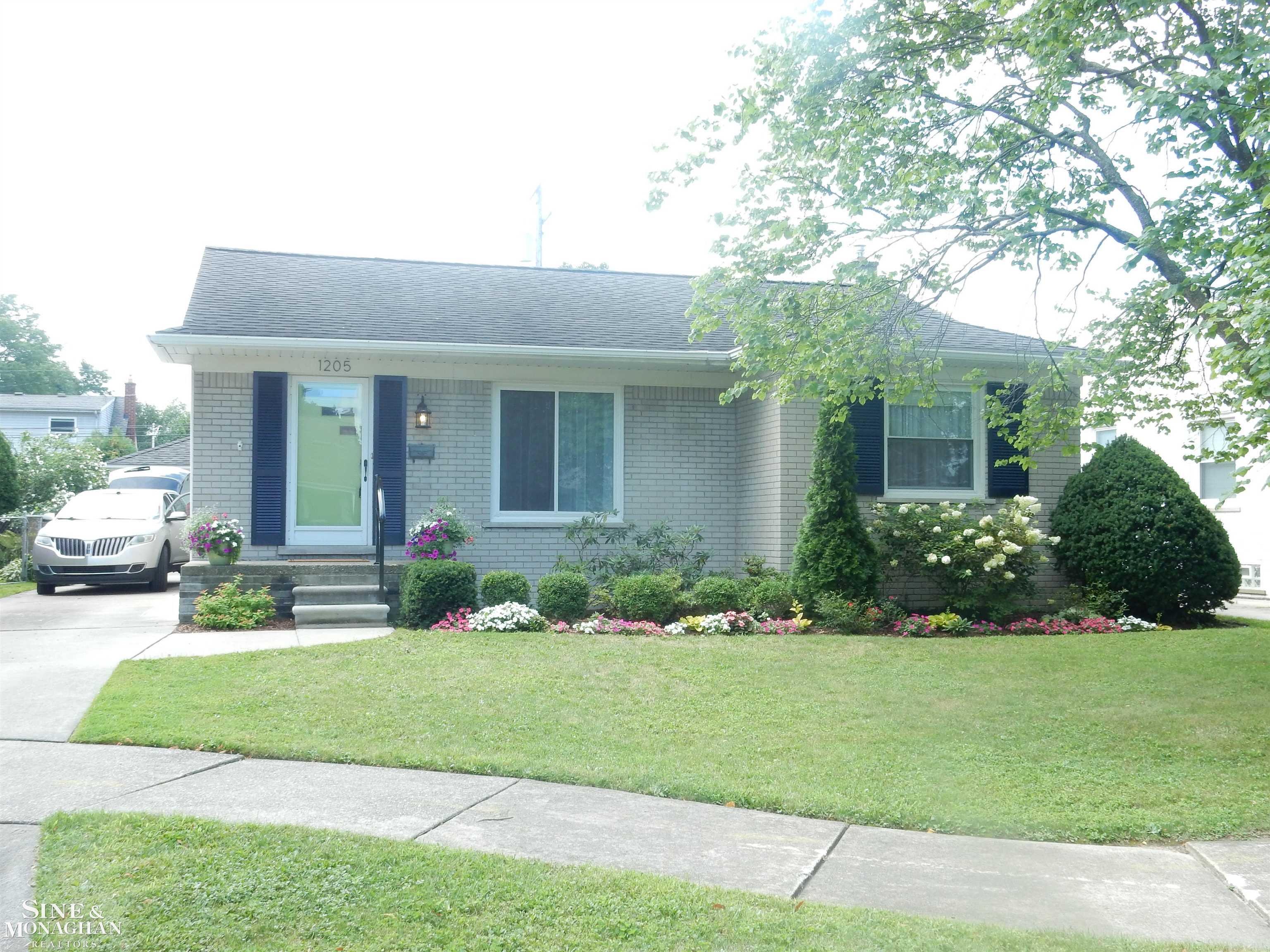 1205 Aline Drive