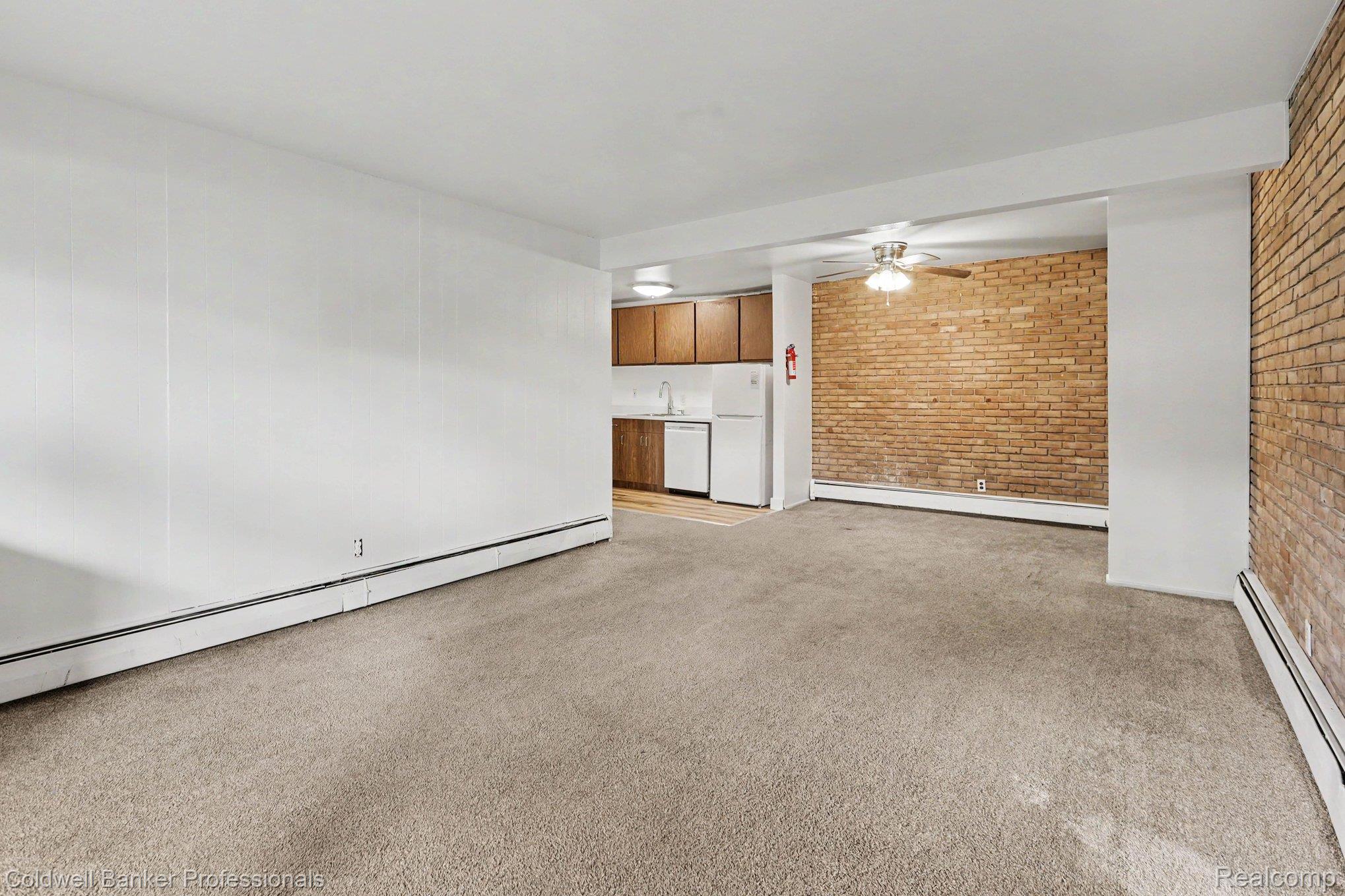 207 Ballard St Street 101
