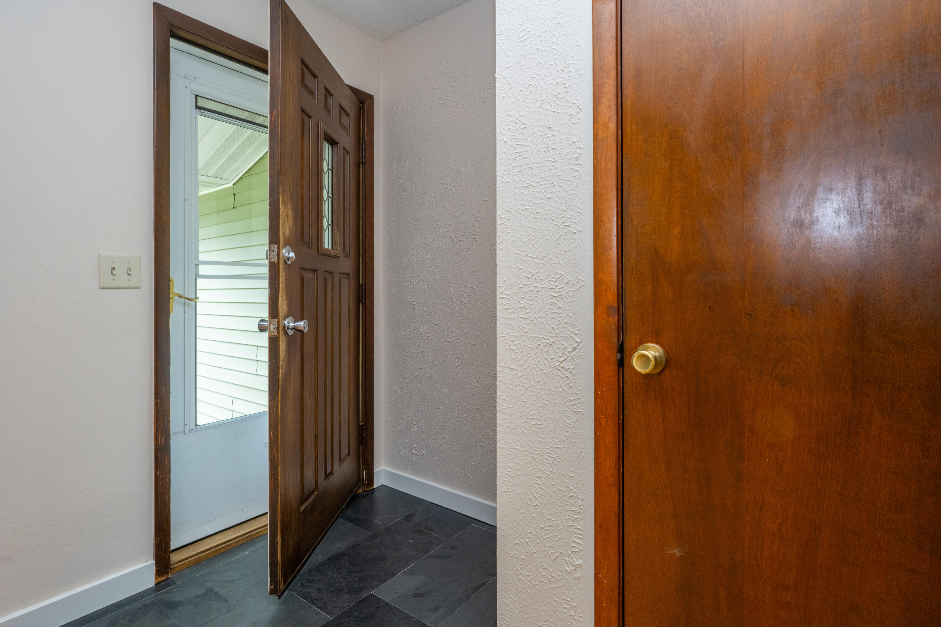 4633 Vista Drive