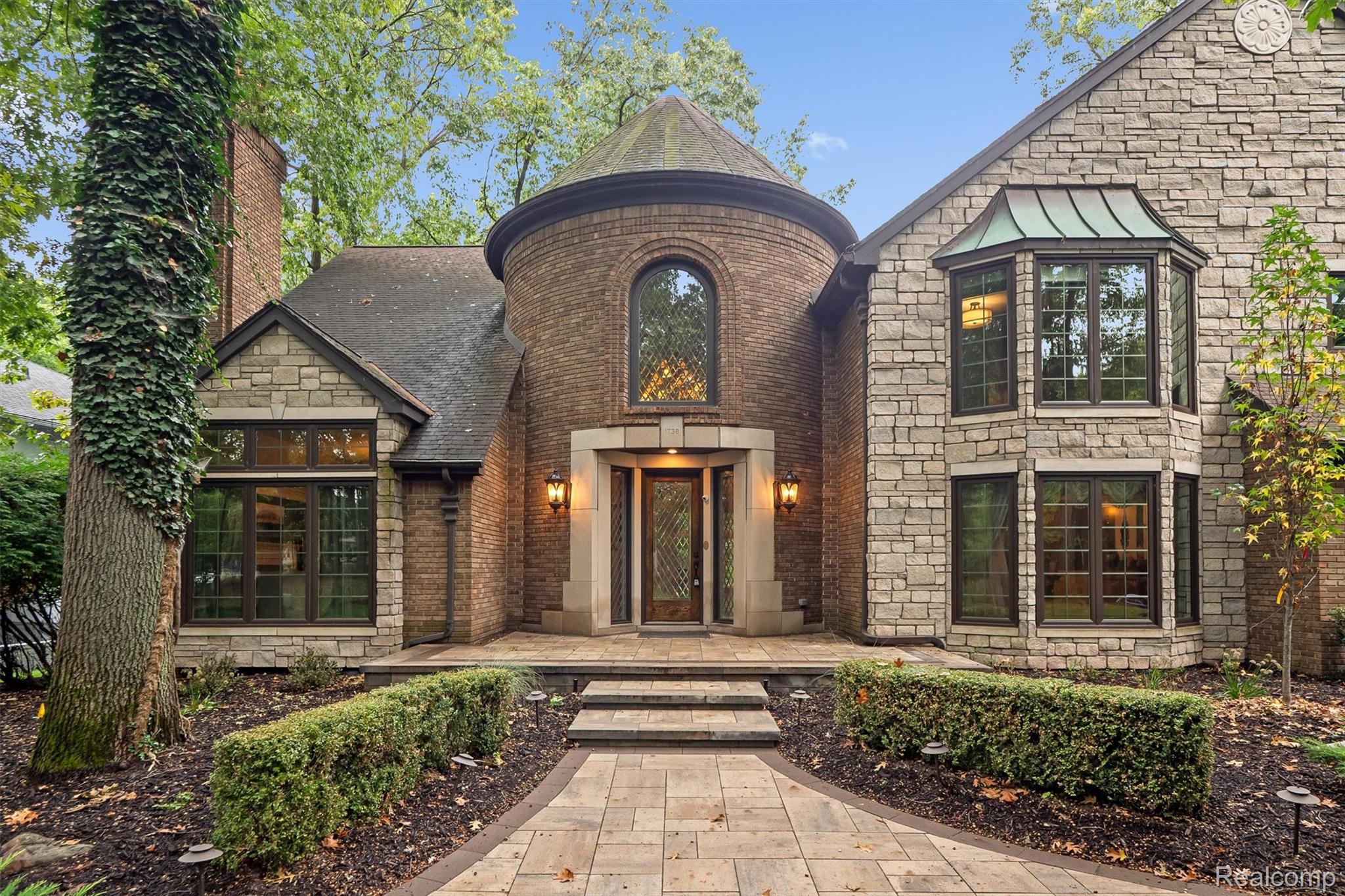 1738 Heron Ridge Drive