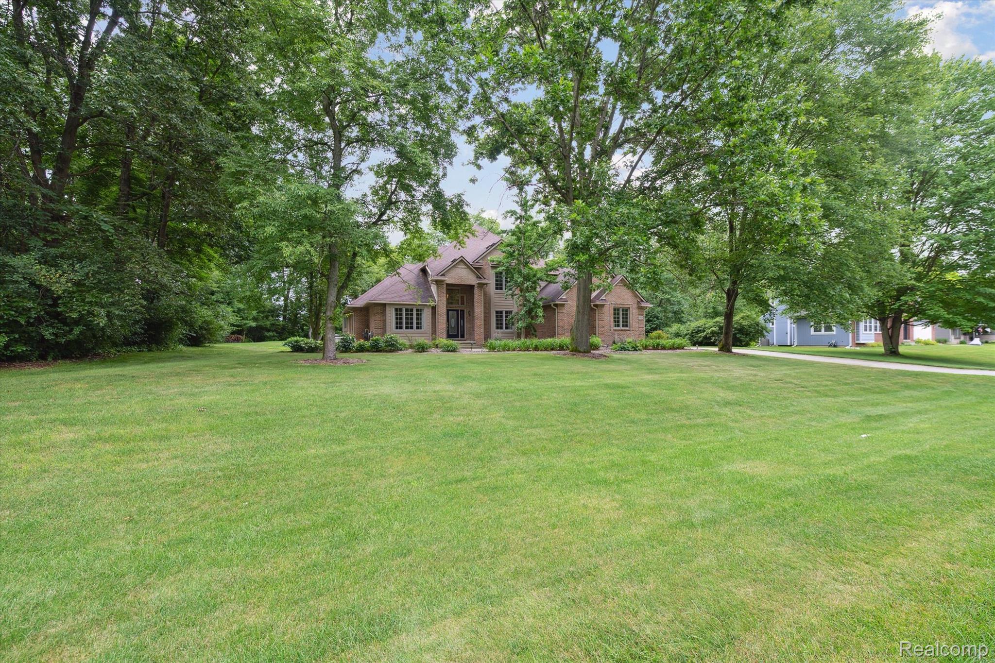 5993 Rosewood Parkway