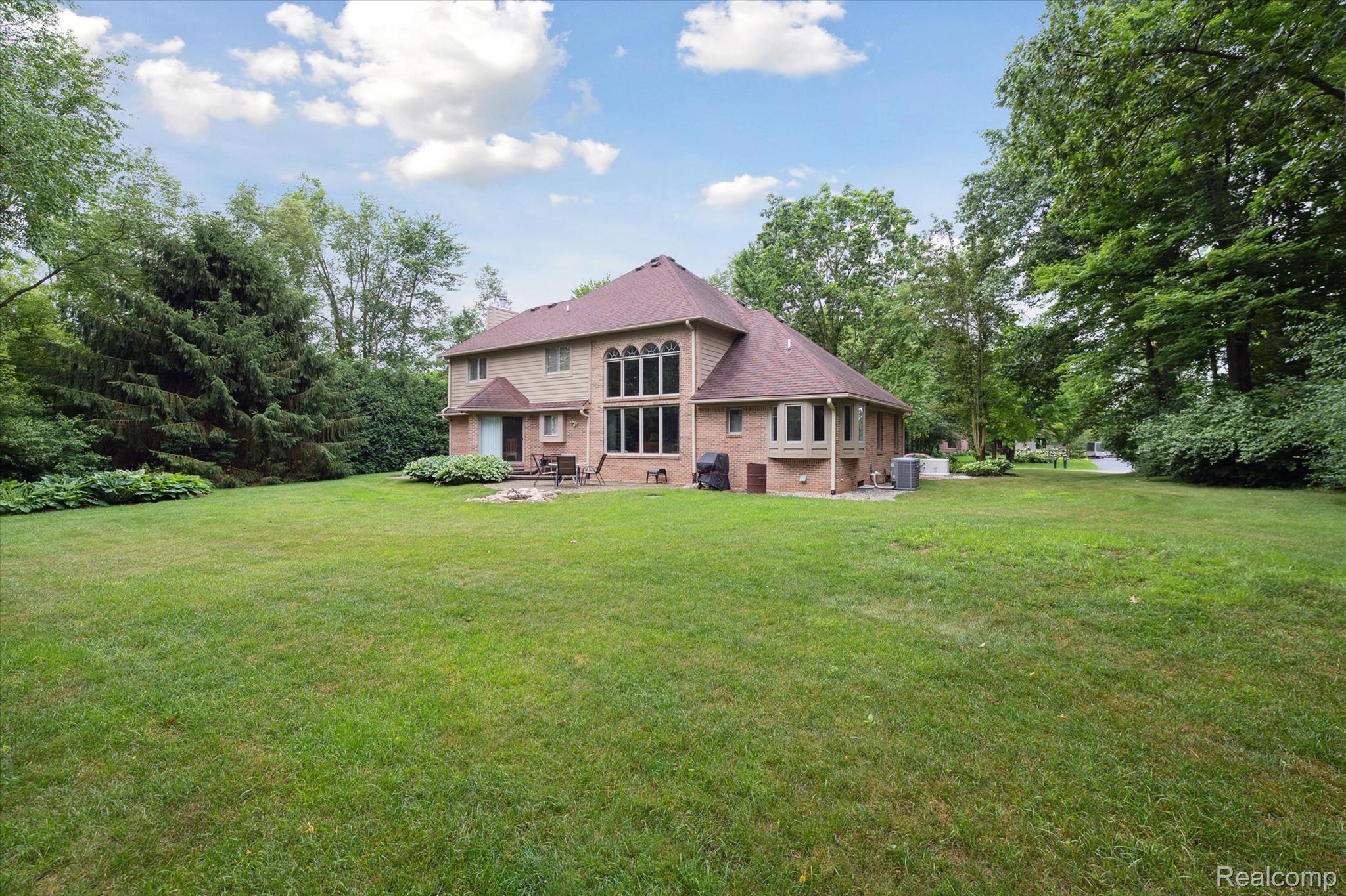 5993 Rosewood Parkway