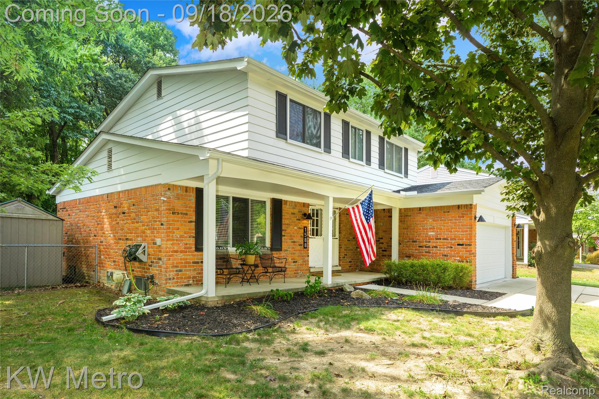 1588 Oakcrest Drive
