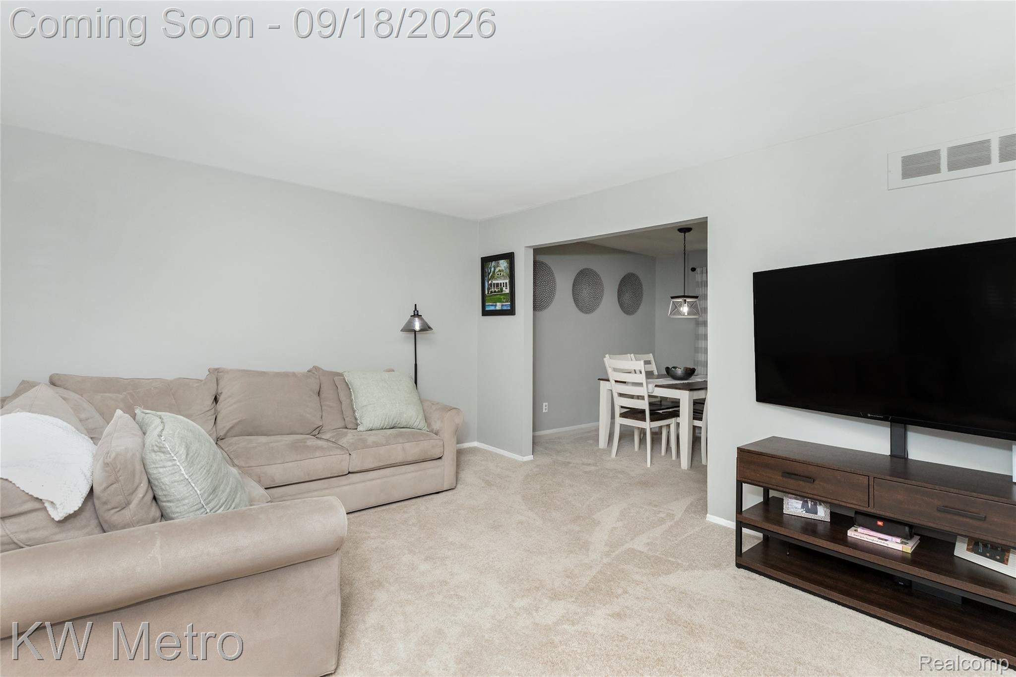 1588 Oakcrest Drive