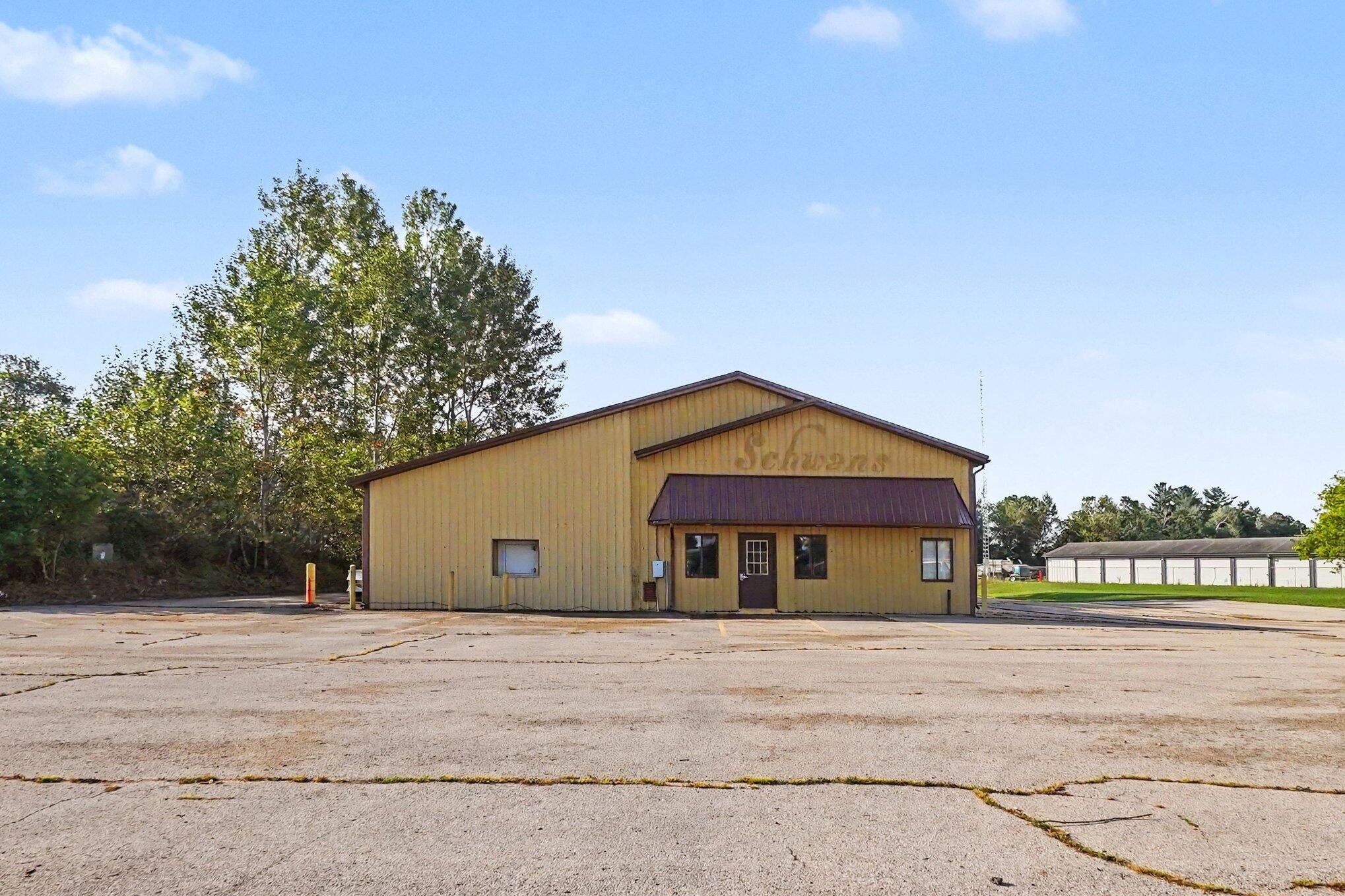 1230 W Locust Street