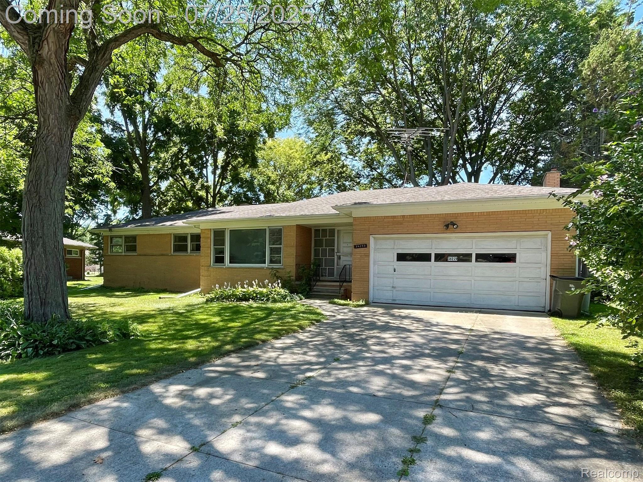 Clinton Charter Township, Michigan 48036, United States, 3 Bedrooms Bedrooms, ,2 BathroomsBathrooms,Residential,Active,178524