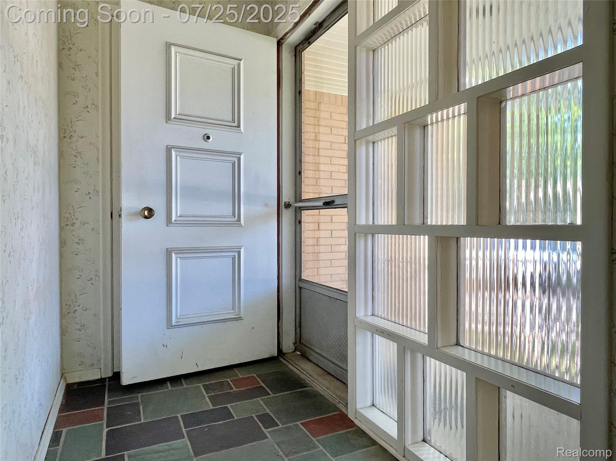 Clinton Charter Township, Michigan 48036, United States, 3 Bedrooms Bedrooms, ,2 BathroomsBathrooms,Residential,Active,178524