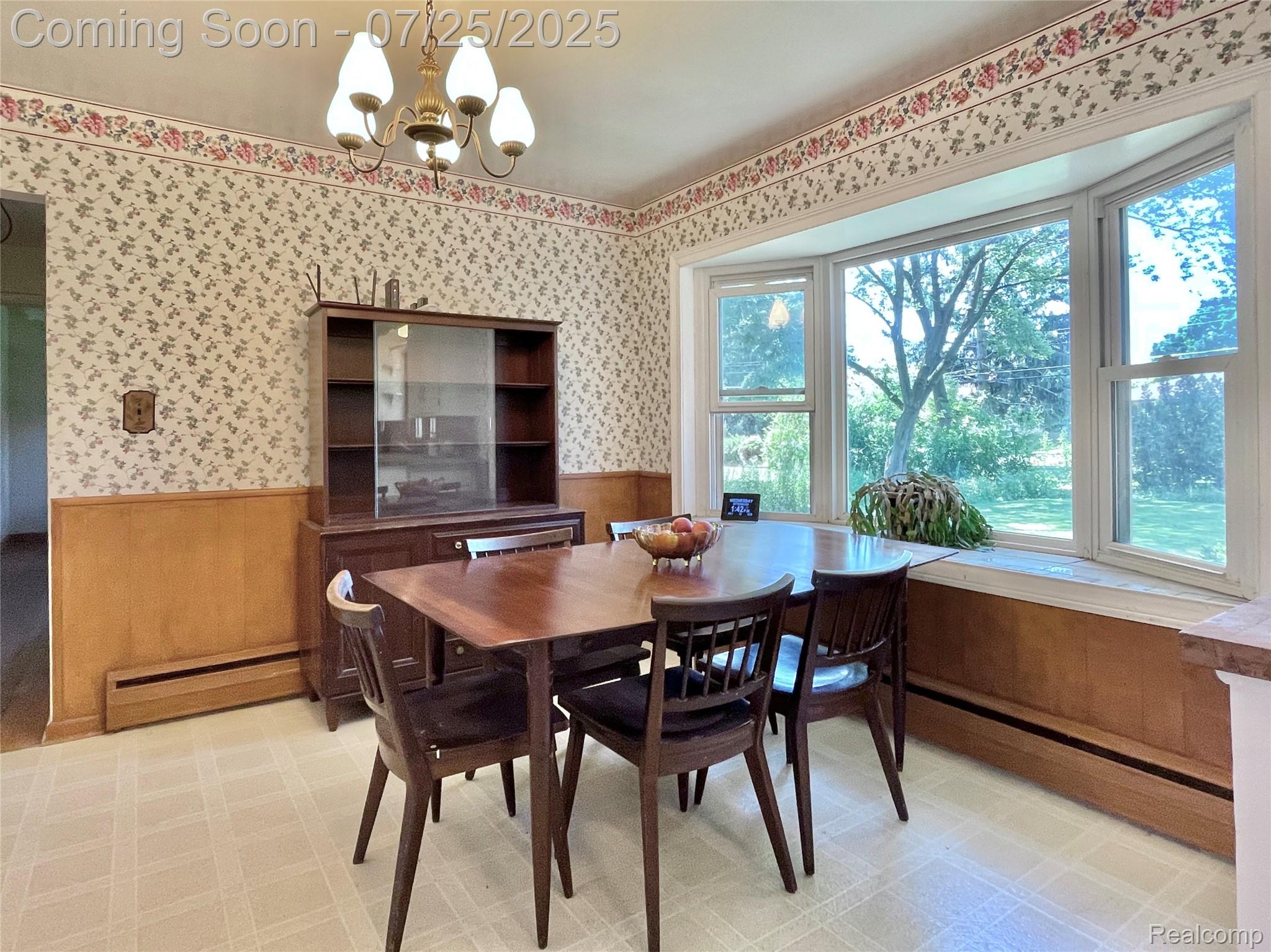 Clinton Charter Township, Michigan 48036, United States, 3 Bedrooms Bedrooms, ,2 BathroomsBathrooms,Residential,Active,178524