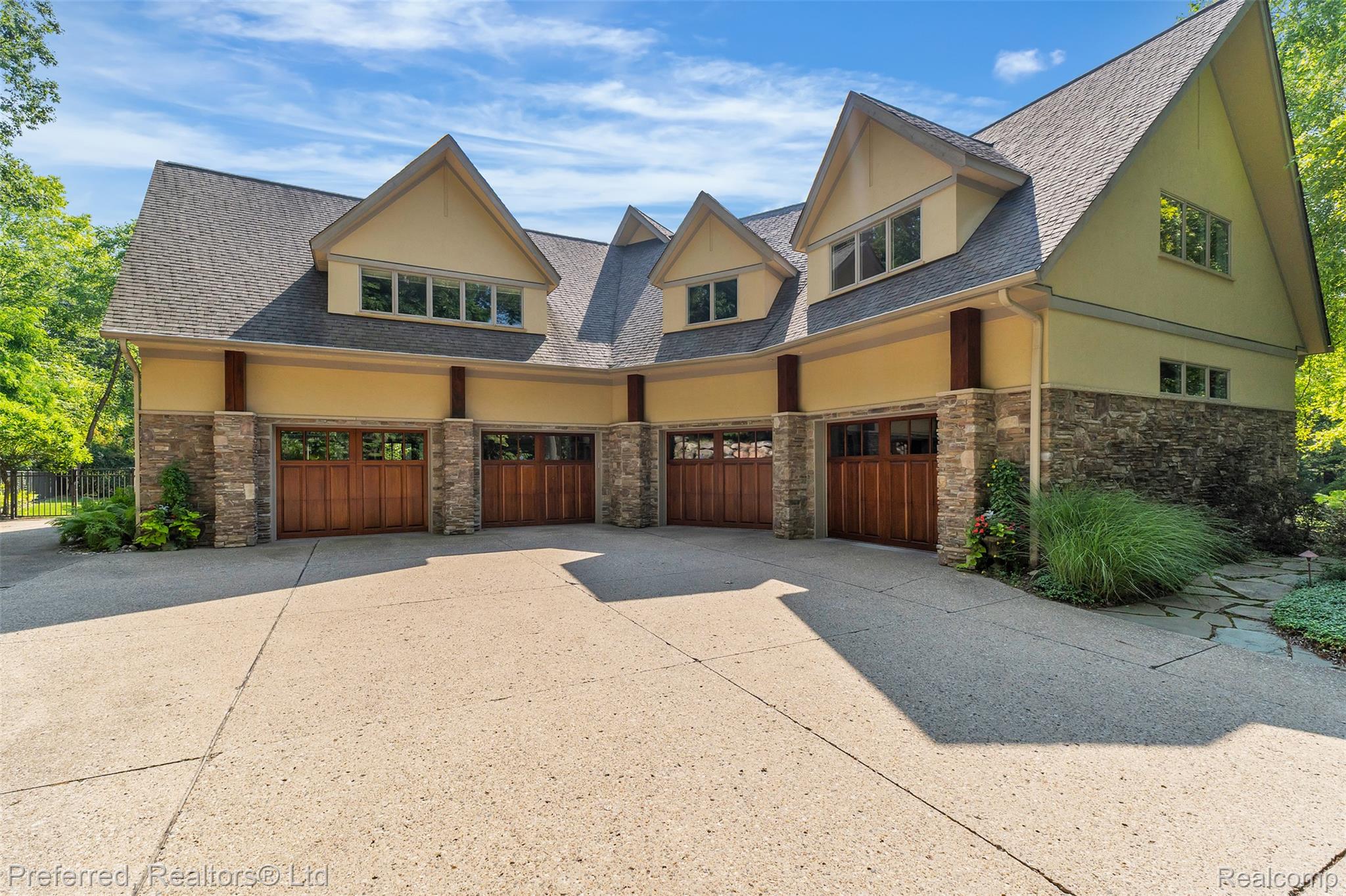 12196 Woodline Drive