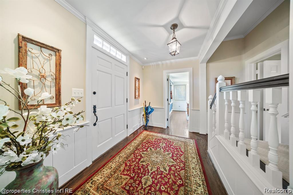 6050 W Surrey Road