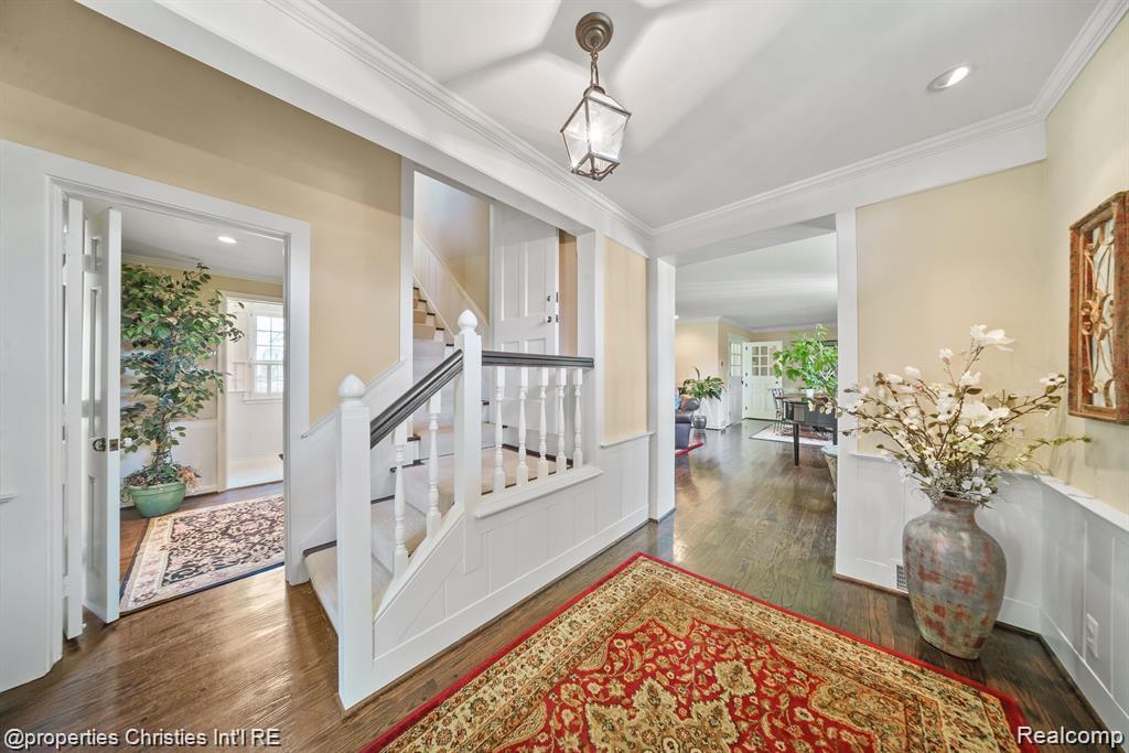 6050 W Surrey Road