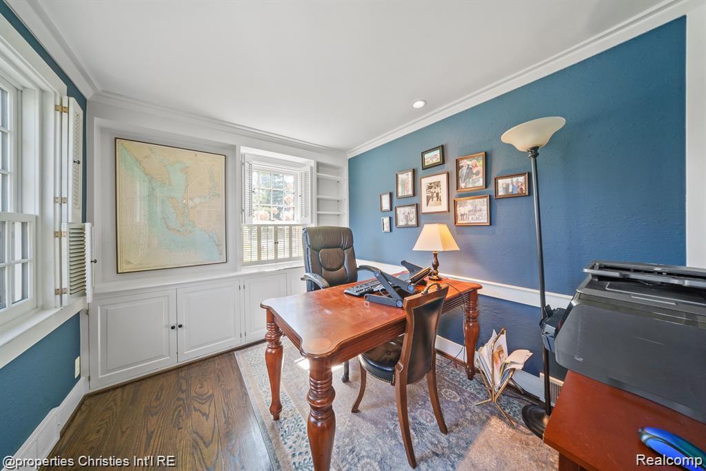 6050 W Surrey Road