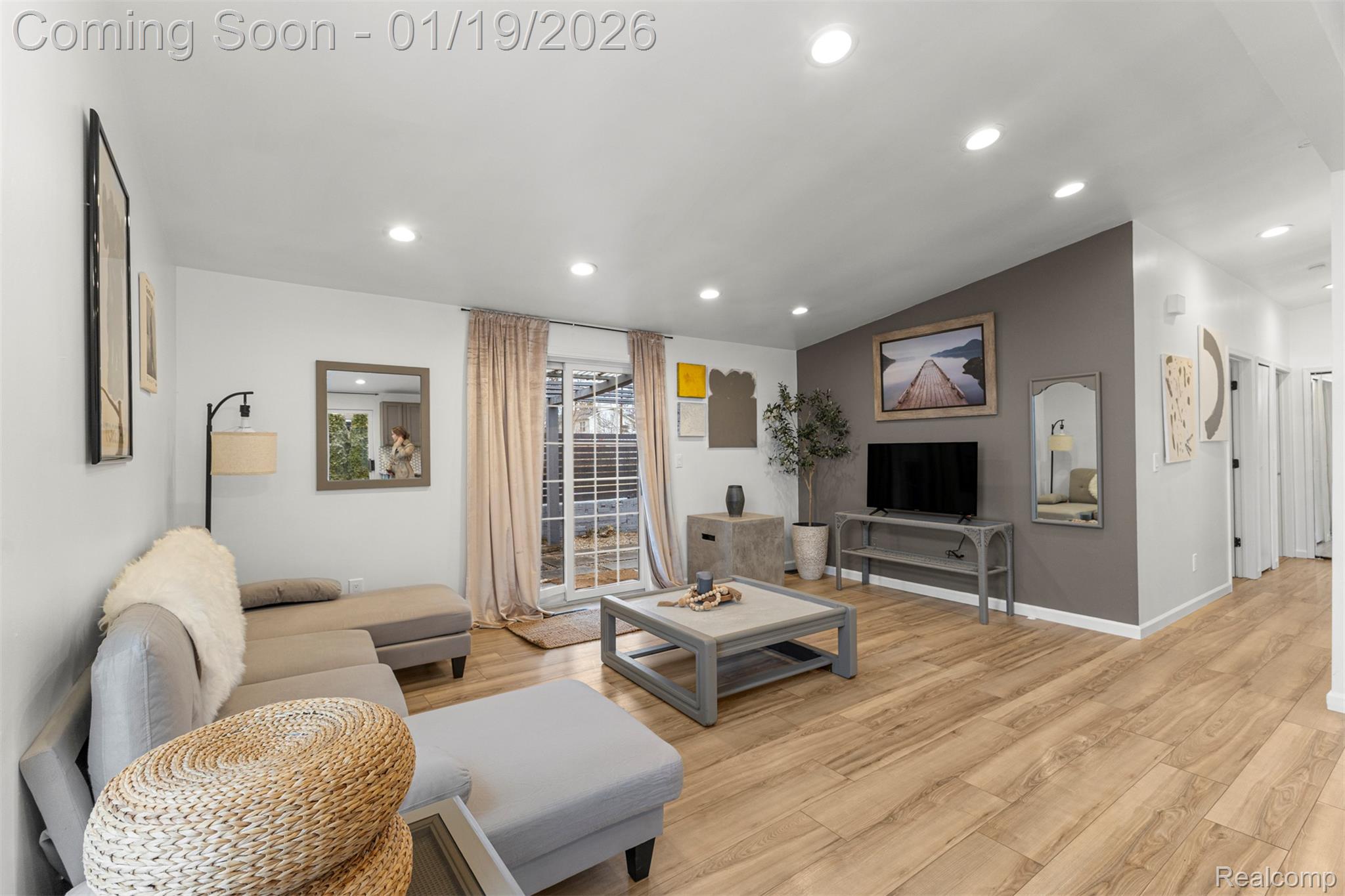 29890 Everett Street