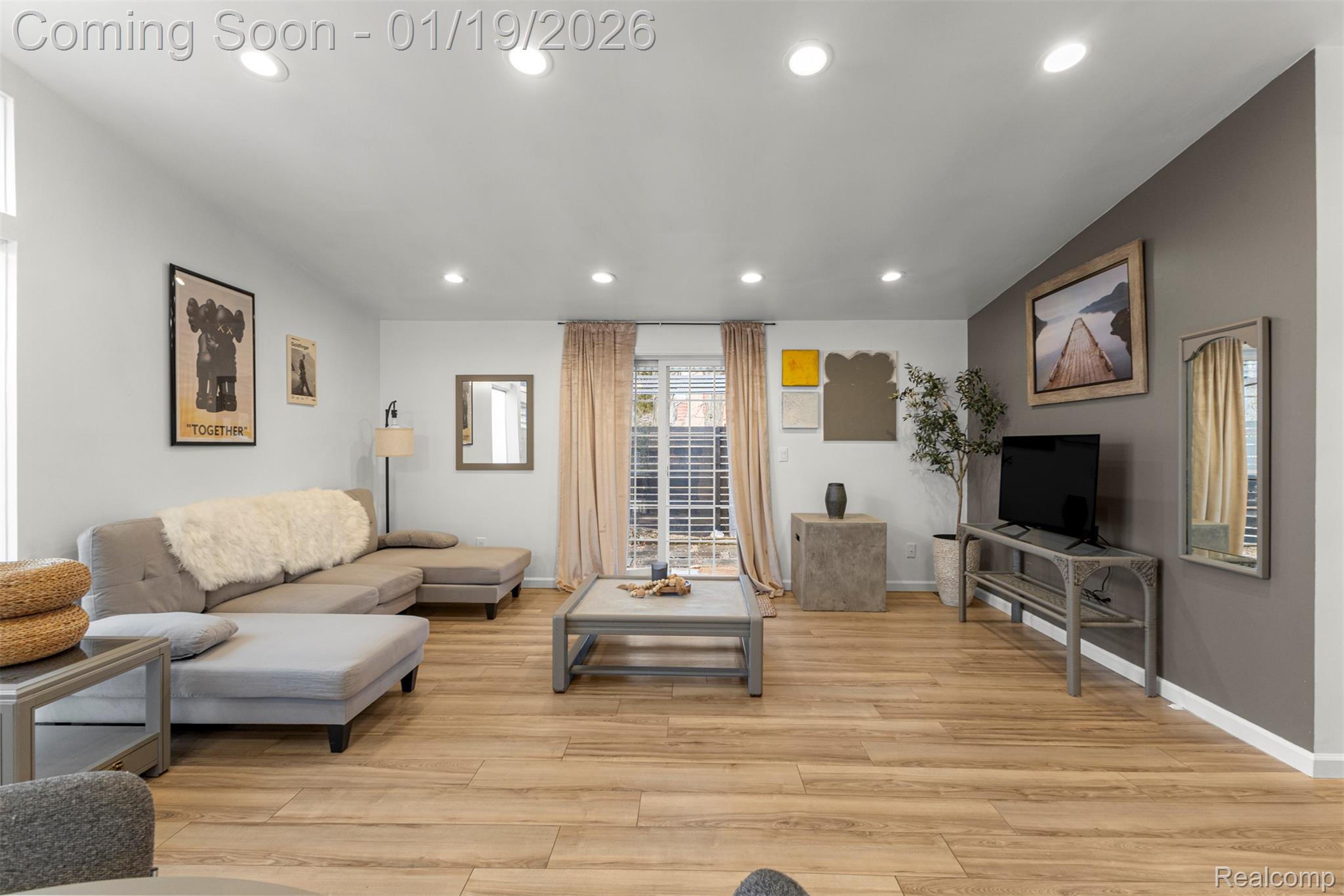 29890 Everett Street