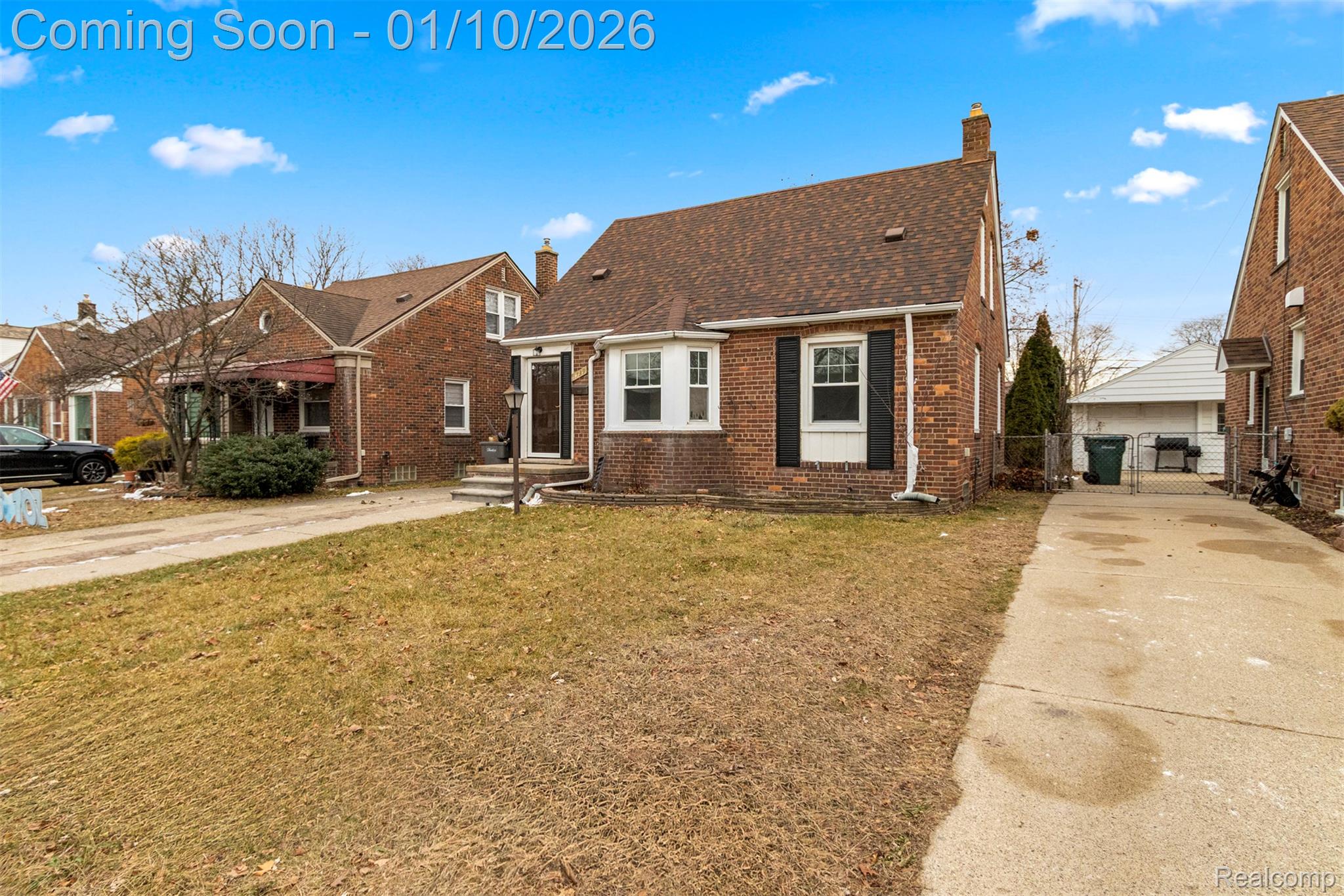 1739 Kingsbury Avenue