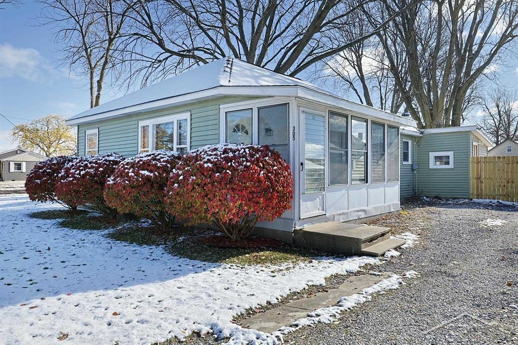 305 W Benjamin Street