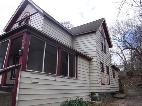 Tiny photo for 620 Gilbert Avenue, Kalamazoo City, MI 49048 (MLS # 64026012332)