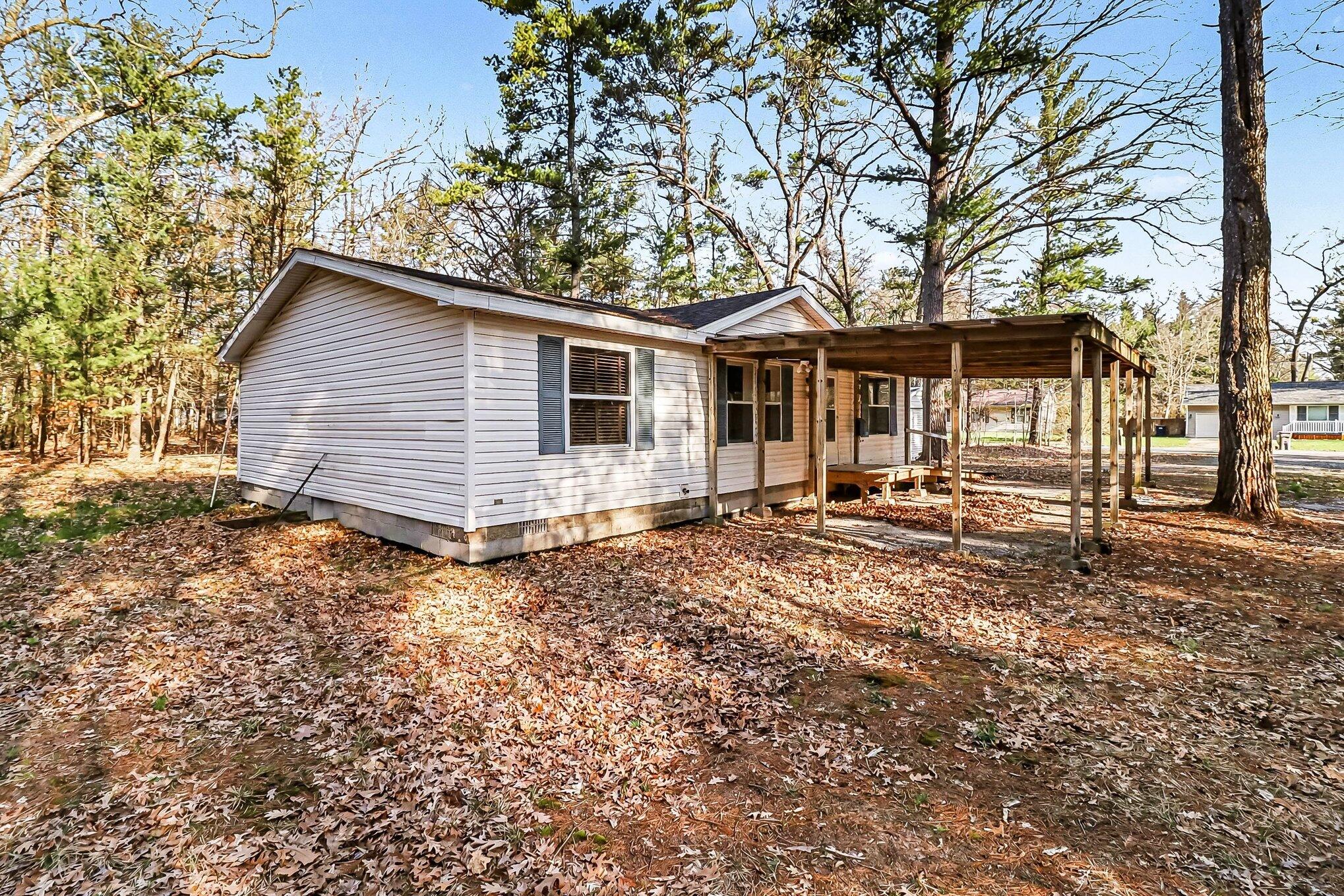 187 E Daniels Road