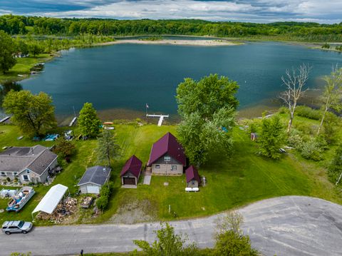 3050 Thorpe Drive Hope Township MI 49046