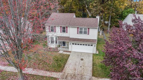 3289 Hilltop Drive Holly Village MI 48442