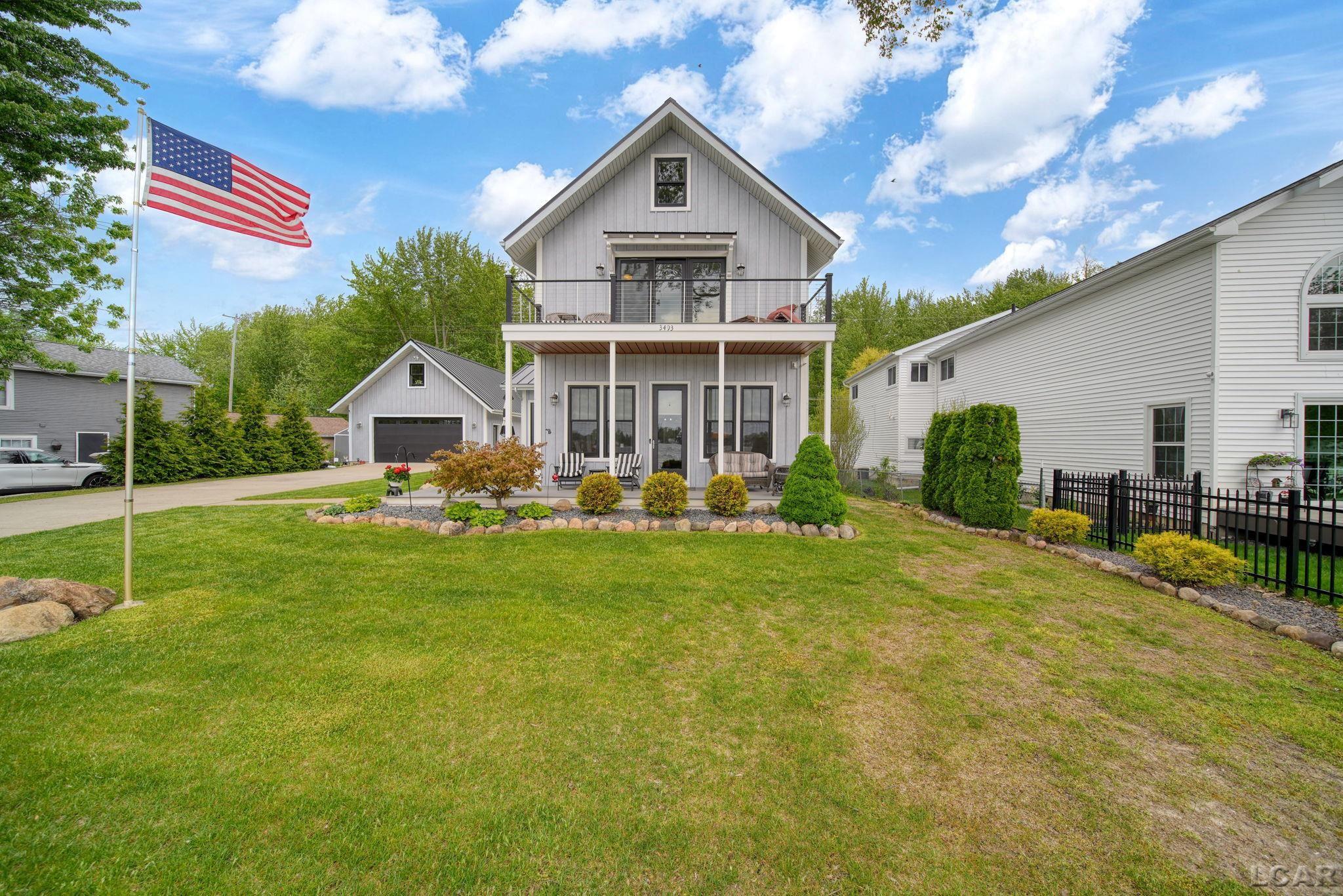 3493 Round Lake Highway