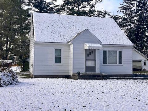 Photo of 48 S 31st Street, Battle Creek City, MI 49015 (MLS # 64025057637)