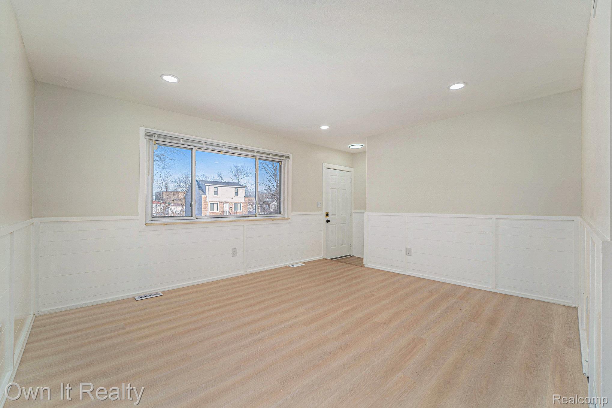 28457 Oakwood Street