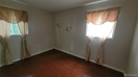 Tiny photo for 606 E Milton Avenue, Hazel Park City, MI 48030 (MLS # 20261077332)