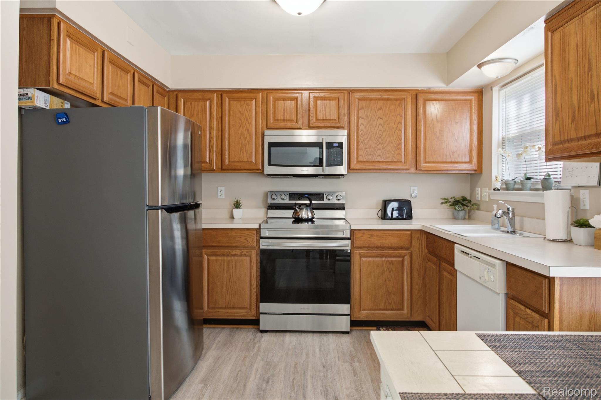 2239 Lone Wolf Lane